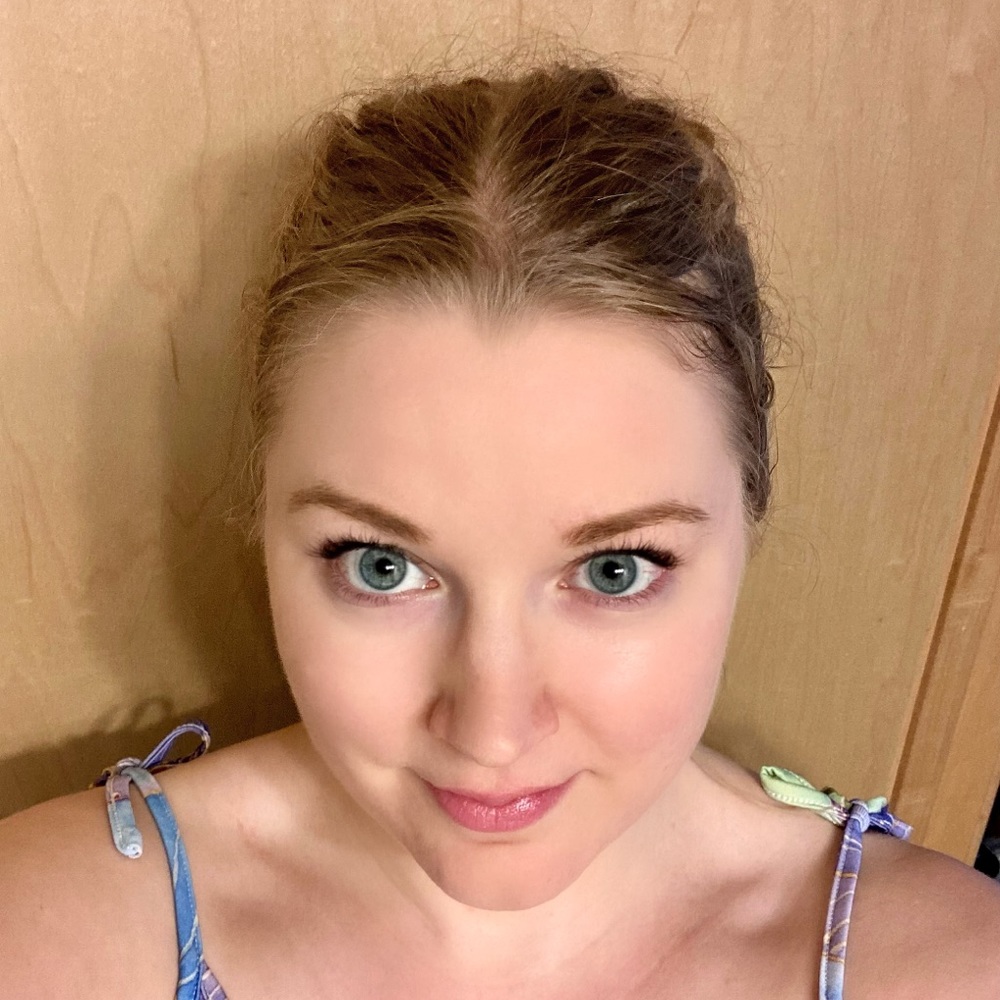 Meet your Posher, Ashley